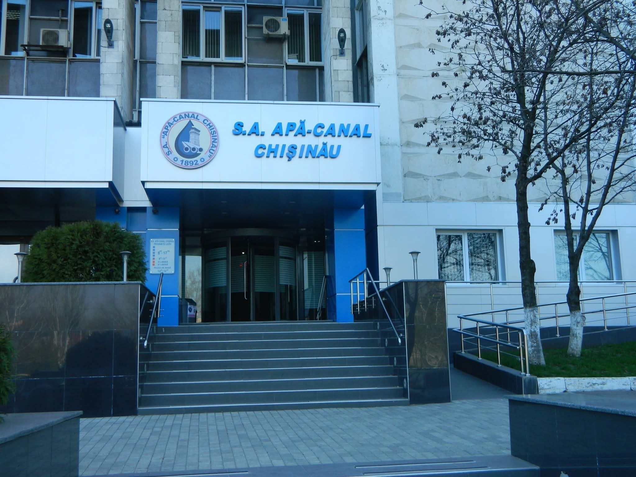 S. A. „Apă-Canal Chișinău” convoacă agenții economici pentru protejarea sistemului de canalizare în perioada caniculară